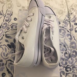 Air walk brand new size 8